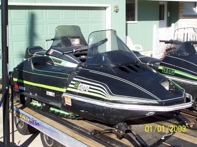 Picture of 3 ARCTIC SLEDS & TRAILER